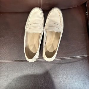 Cute, great condition Sperry loafers